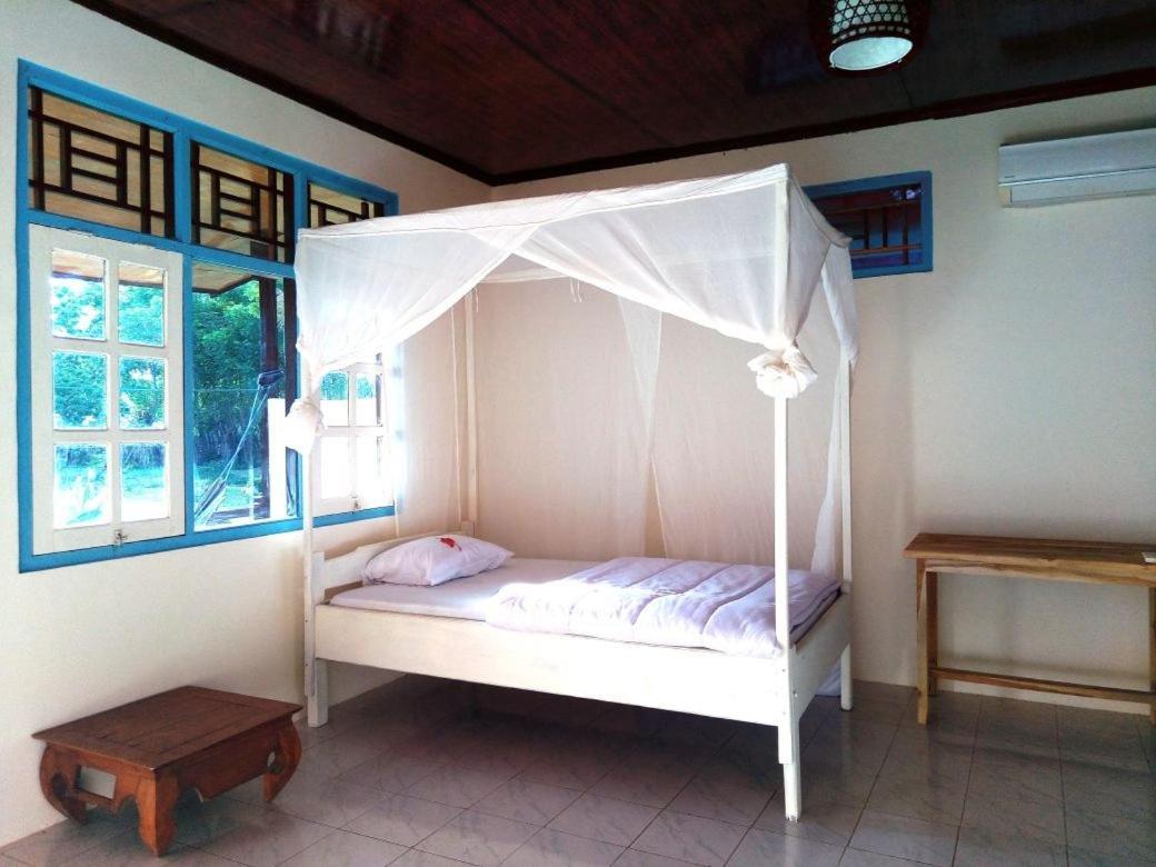 Lakey Beach Inn Hotel Huu 외부 사진